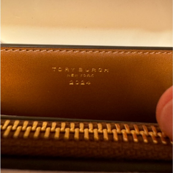 Authentic Tory Burch Eleanor rectangular bag, limited edition 2024 dragon new - Picture 10 of 11